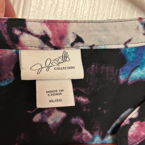 Jaclyn Smith Collection women’s XL Button-down blouse 100% polyester. Purple - Picture 2 of 14